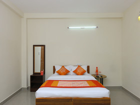 Reddy's International By OYO Rooms