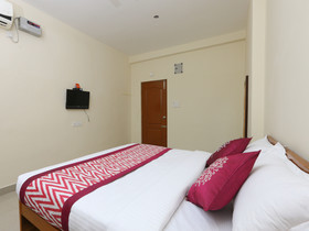Reddy's International By OYO Rooms