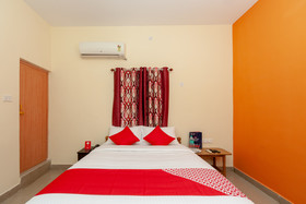 Hotel Shree Devi Srinivasa By OYO Rooms