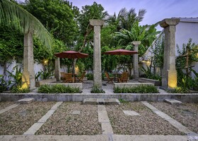 Neemrana's Coconut Alley