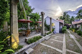 Neemrana's Coconut Alley