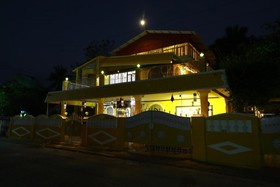 Royal House And Park