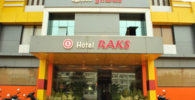 Capital O 49169 Hotel Raks