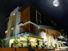 Lakshmi Hotel