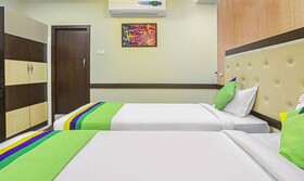 Treebo Trend Naaz Royal