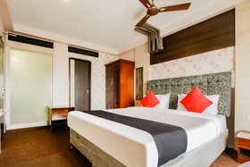Hotel Raj by OYO