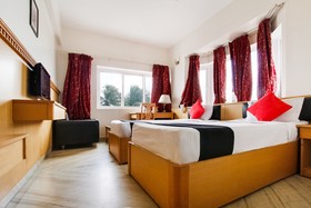 Hotel Raj by OYO