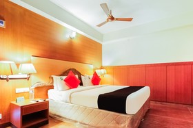 Hotel Raj by OYO