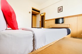 Hotel Raj by OYO