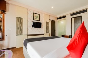 Hotel Raj by OYO