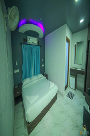 G Hotel