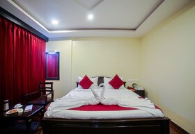 Hotel Rivieraa