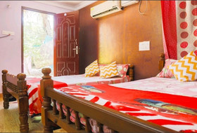 Rainbow Cottages ECR