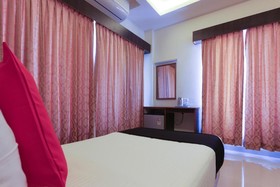 Hotel Saravana Bhavan by OYO Rooms