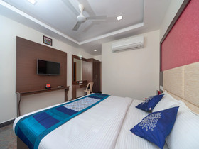 Famous Residency by OYO