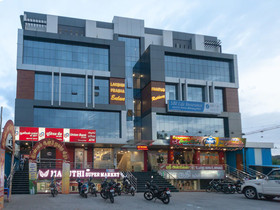 Famous Residency by OYO