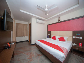 Famous Residency by OYO