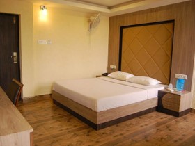 Hotel Anbu Park