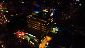 Hotel Blossoms
