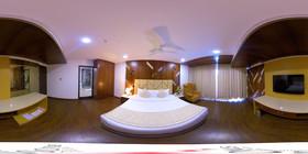 Hotel Blossoms