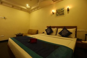 Hotel Royal Sathyam