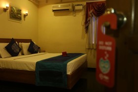 Hotel Royal Sathyam