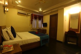 Hotel Royal Sathyam