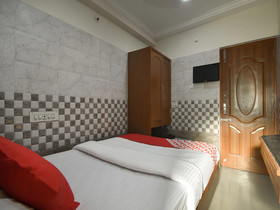 Jancy Residency By OYO Rooms