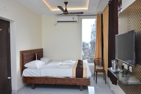 Subam Residency