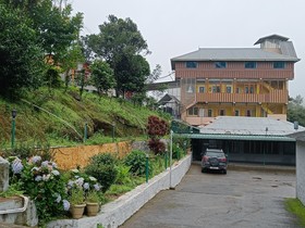 AGB Homestay By Howard