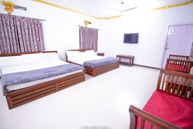 Livgrand Deepikas Residence Valparai
