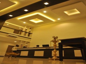 Chandra Royal Inn