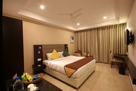 Hotel Khanna Fiesta