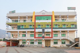 Svs Mahal  by OYO Rooms