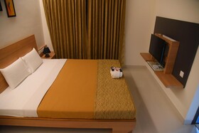 The Nest Compact Inn