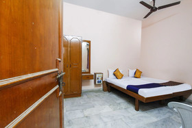 Hotel Meenakshi by OYO Rooms