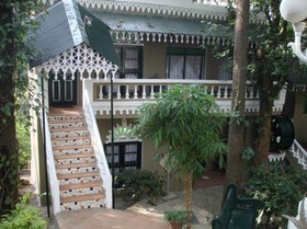 INDeco's Lake Forest Hotel