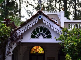 INDeco's Lake Forest Hotel