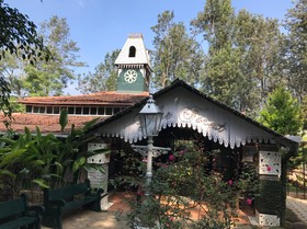 INDeco's Lake Forest Hotel