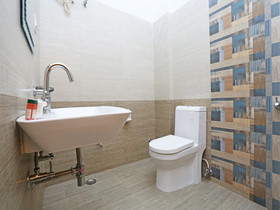 Hotel Jay Continental By OYO Rooms