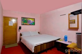 Hotel Kausani Retreat