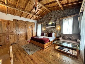 Kasar Himalaya Holiday Home