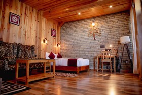 Kasar Himalaya Holiday Home