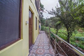 S.J Hotel's by OYO Rooms