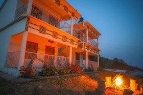 V Resorts Royal Homestay Jhimar