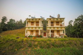 V Resorts Royal Homestay Jhimar