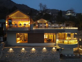 ama Stays & Trails Whispering Pines, Bhimtal