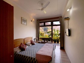 Hotel Lake Inn