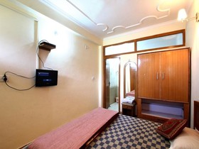 Hotel Lake Inn