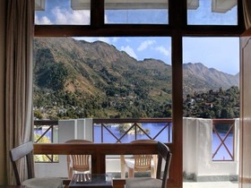 Hotel Lake Inn